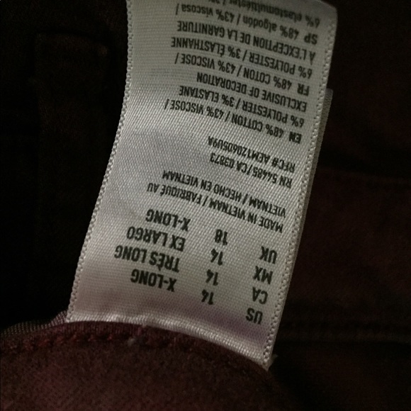 American Eagle Distressed Jeans - Picture 6 of 6